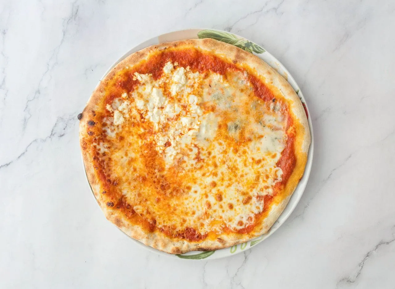 Pizza 4 Quesos